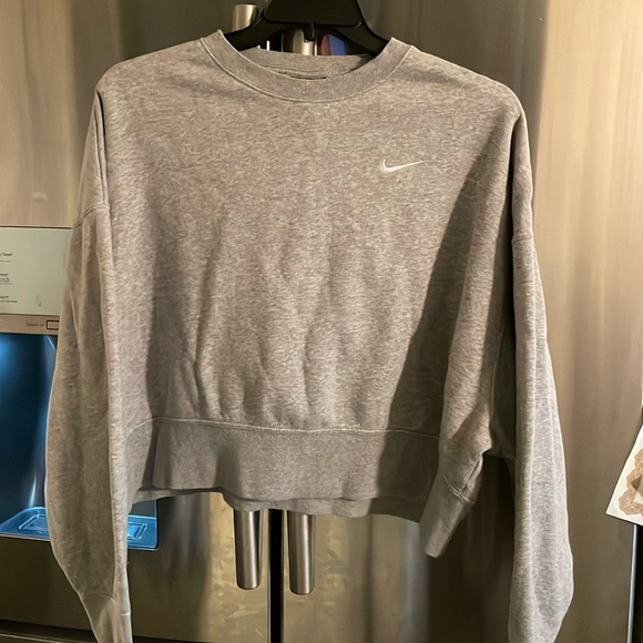 Nike Tops - Nike oversized crew neck crop